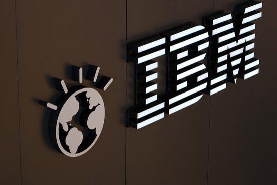 在云計(jì)算與大型機(jī)銷售的帶動(dòng)下，IBM實(shí)現(xiàn)六年來的首次營收增長
